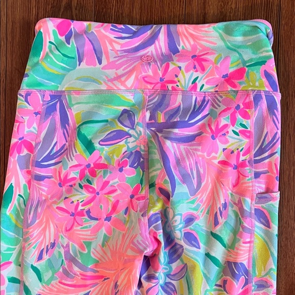 Lilly Pulitzer Weekender High Rise Midi Leggings - Picture 6 of 6